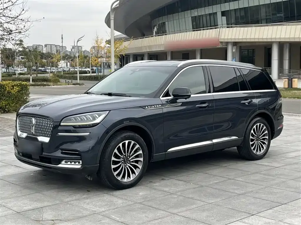 Lincoln Aviator — фото 2
