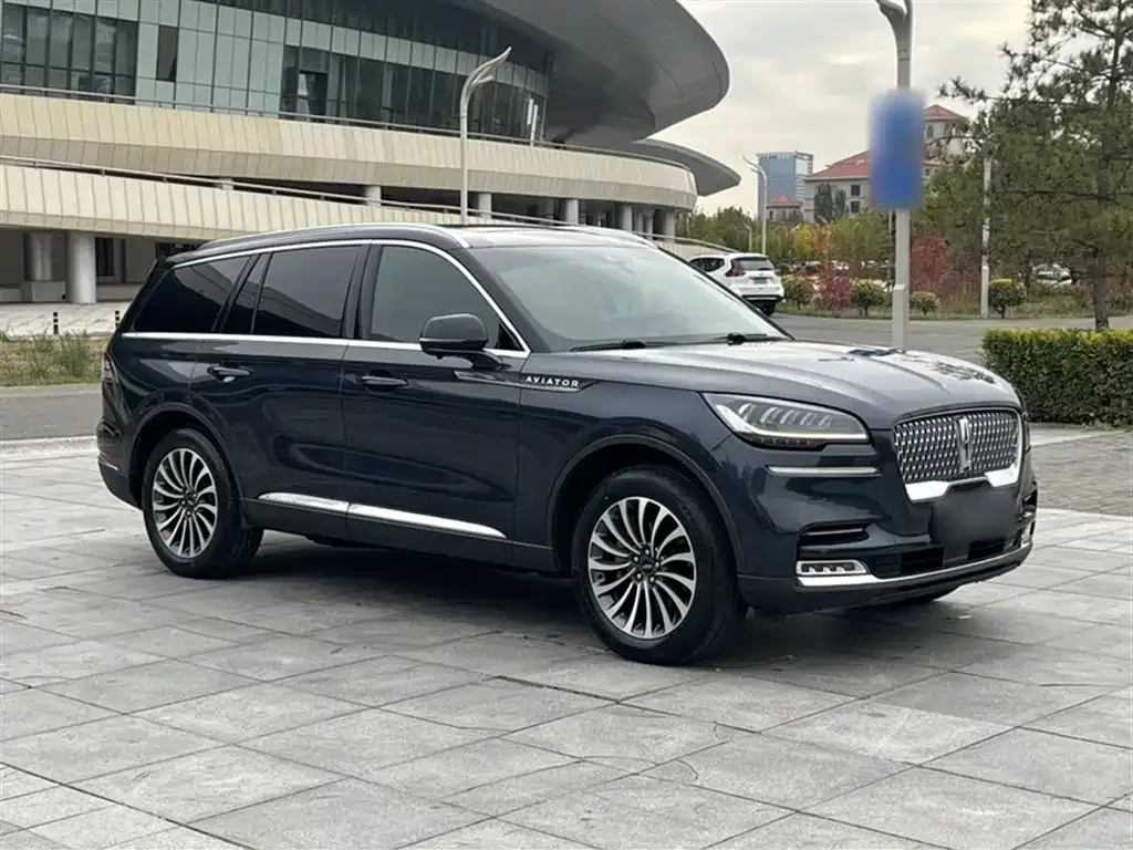 Lincoln Aviator — фото 4