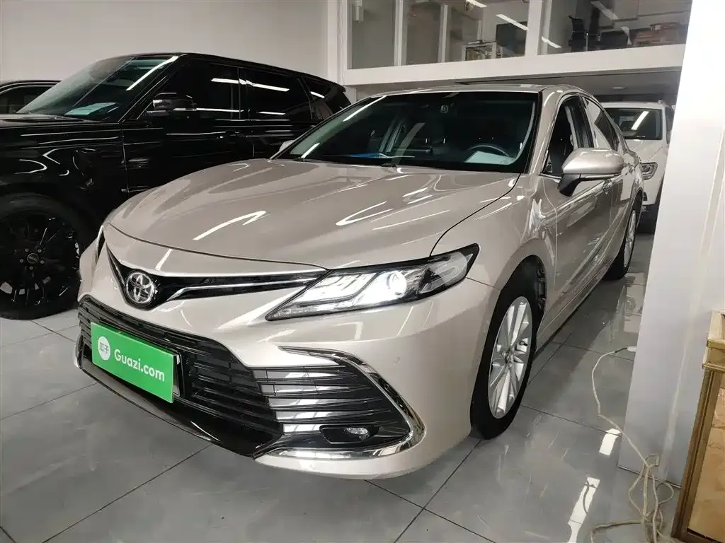Toyota Camry 2022 из CN, фото 2
