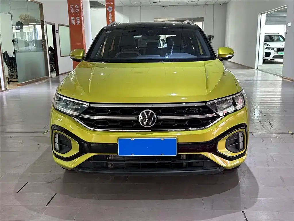 Volkswagen T-Roc 2023 из CN, фото 2