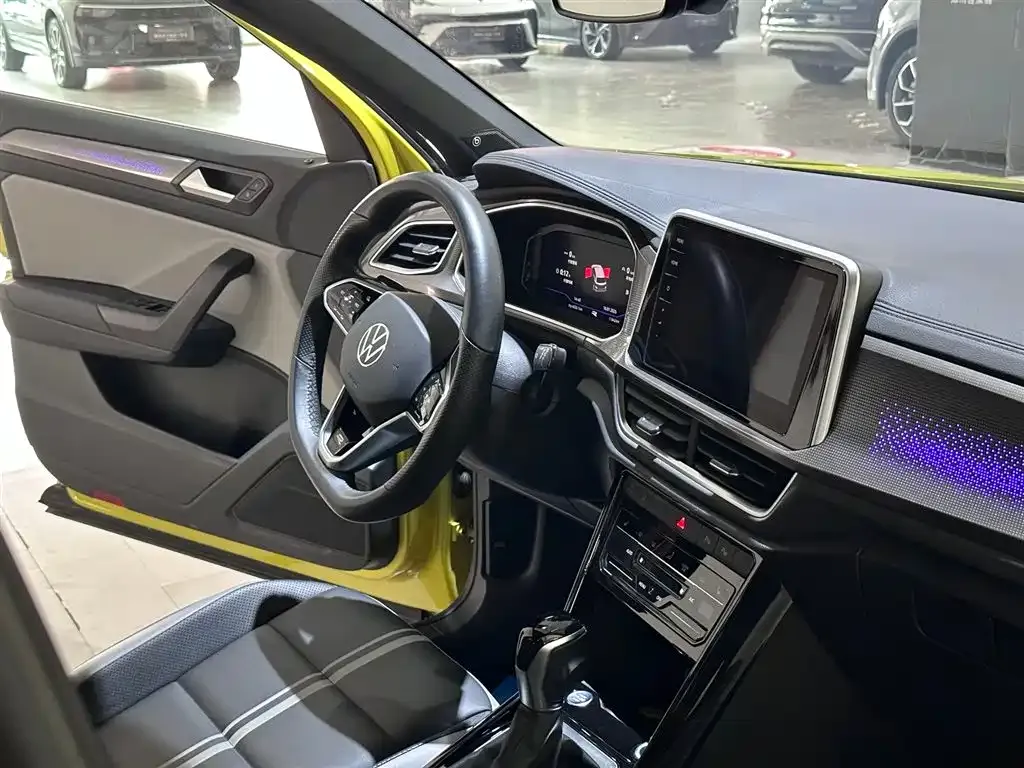 Volkswagen T-Roc 2023 из CN, фото 4