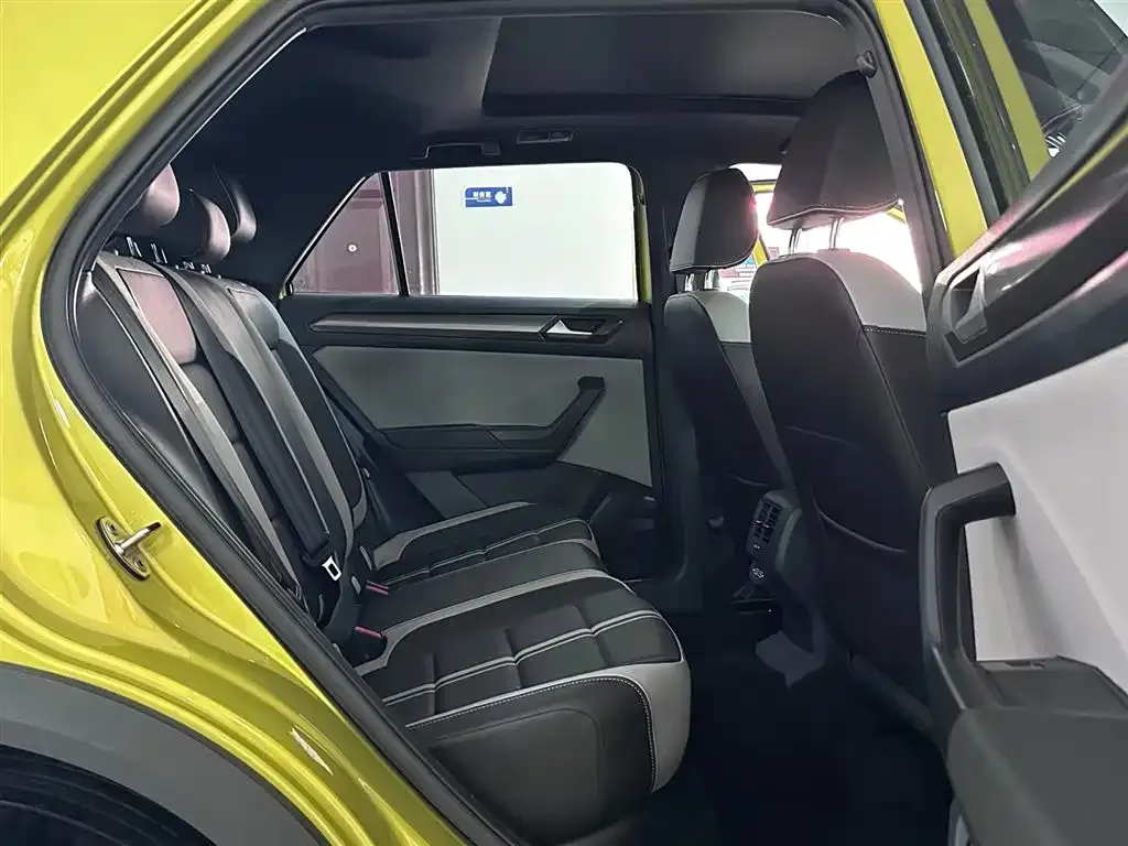 Volkswagen T-Roc 2023 из CN, фото 6