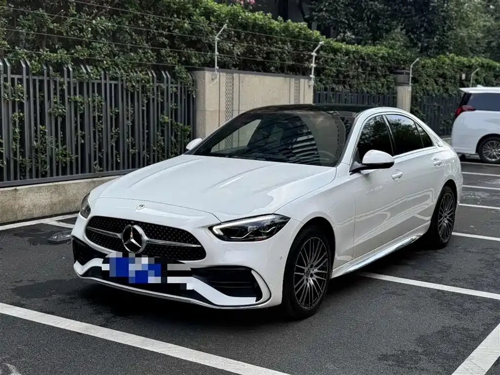 Mercedes-Benz C-Class — фото 1