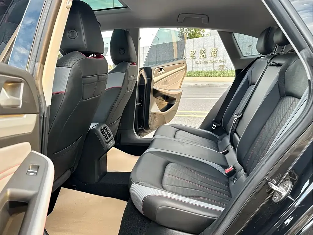 Volkswagen Lamando 2023 из CN, фото 10