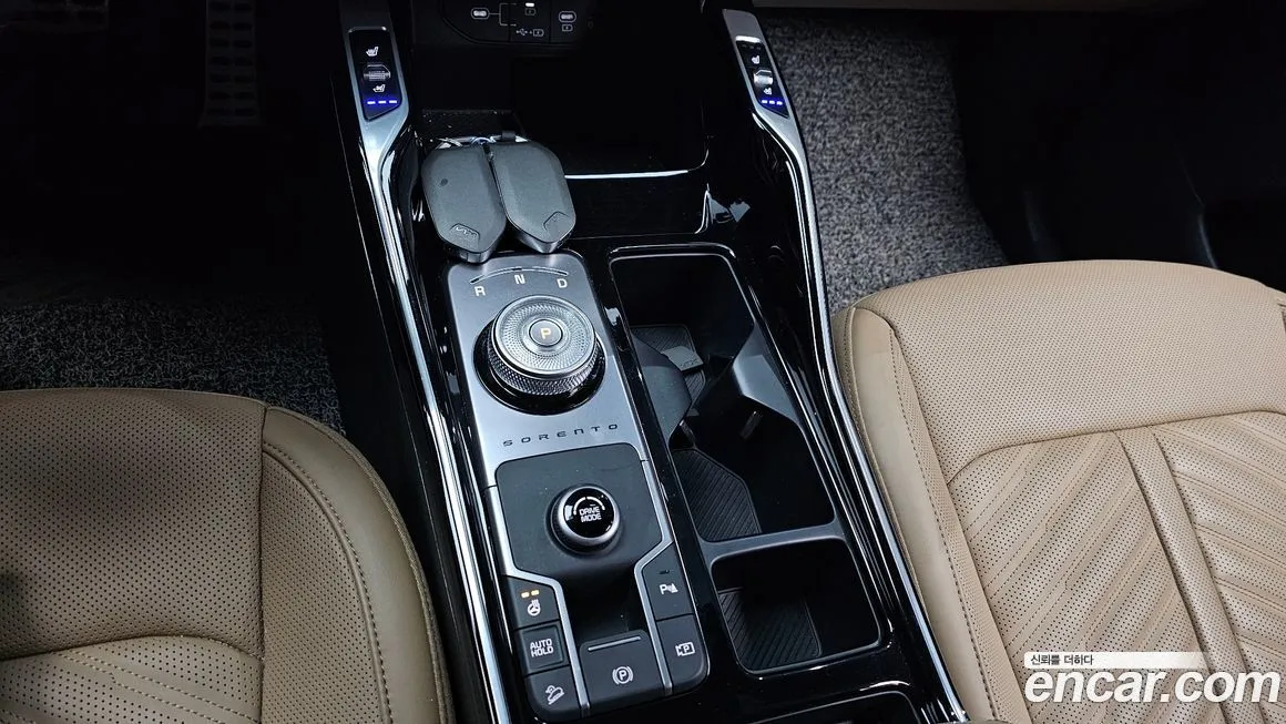Kia Sorento — фото 9