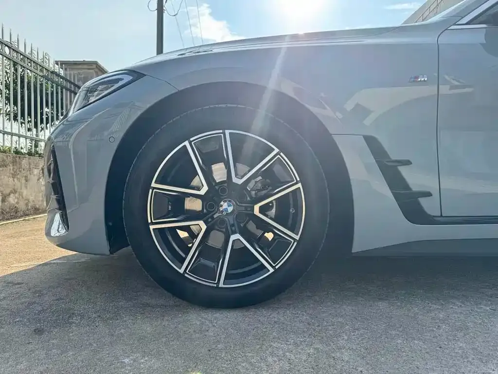 BMW 4 Series 2023 из CN, фото 7