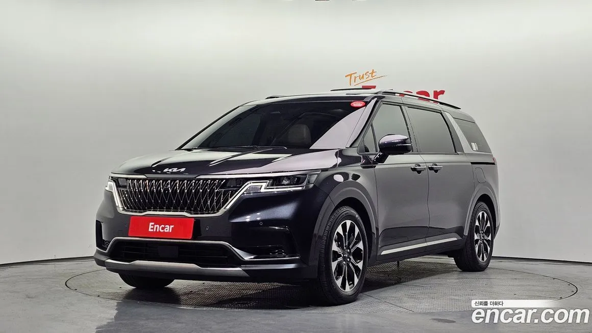Kia Carnival — фото 1