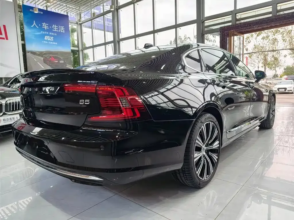 Volvo S90 2025 из CN, фото 4