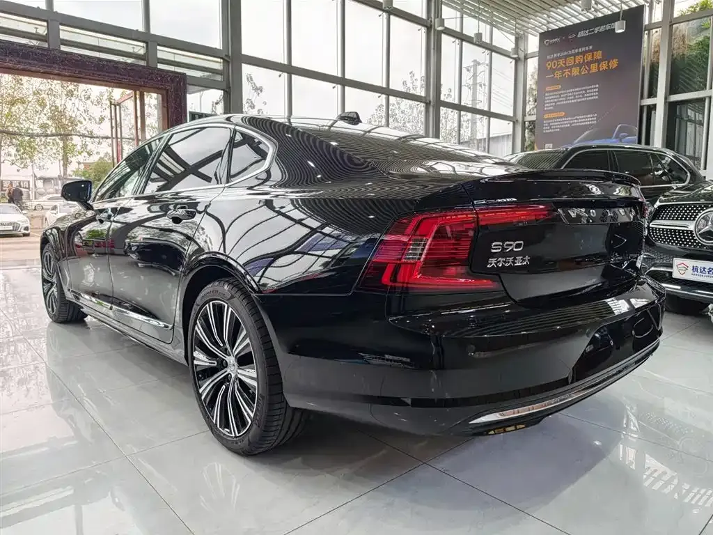 Volvo S90 2025 из CN, фото 6