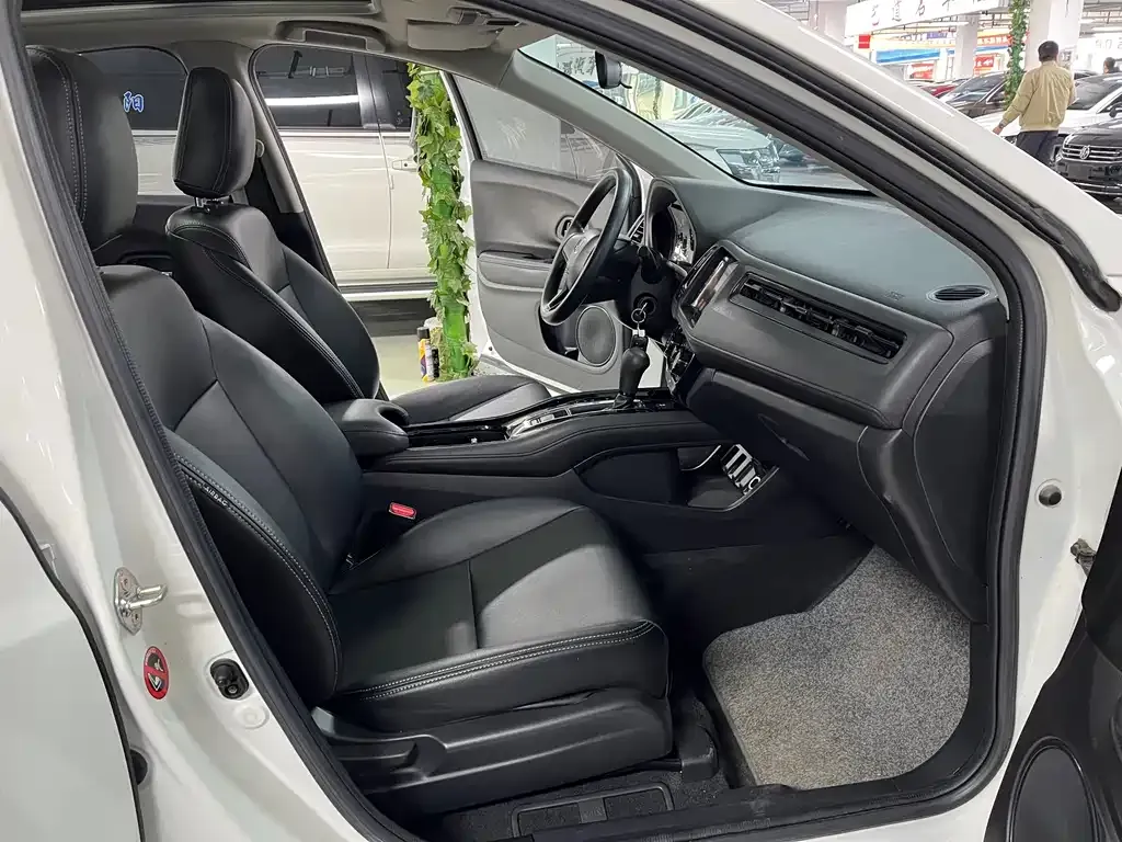 Honda Vezel 2022 из CN, фото 10