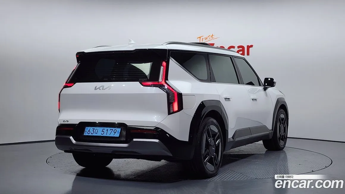 Kia EV9 2024 из KR, фото 2