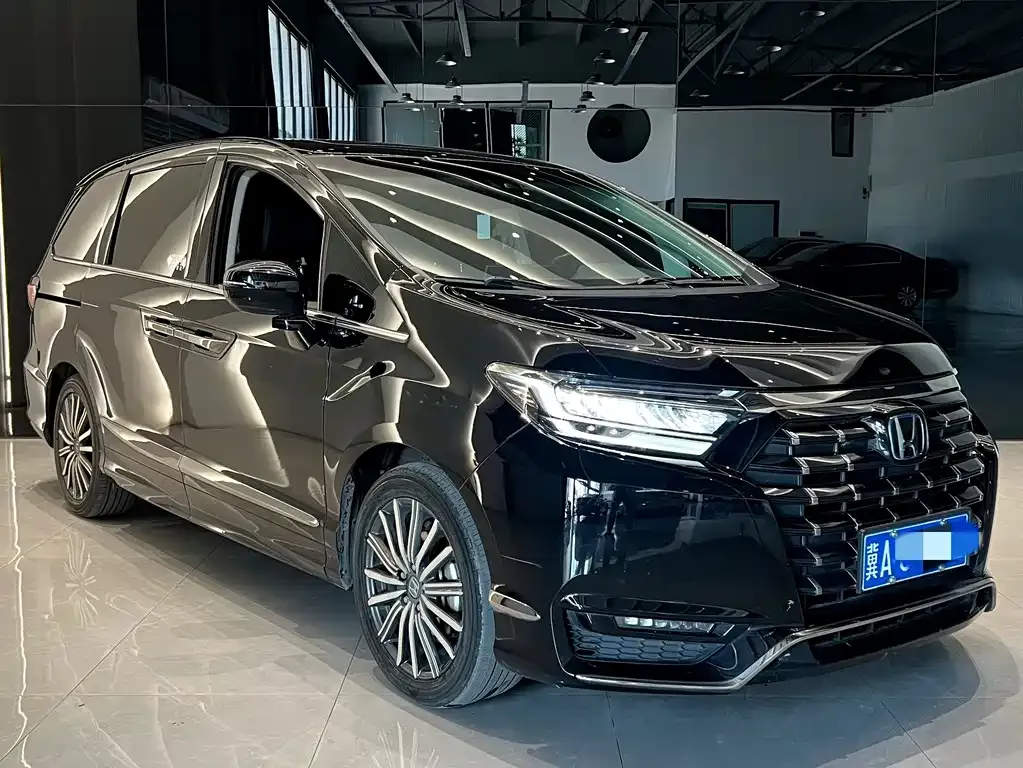 Honda Elysion 2022 из CN, фото 3