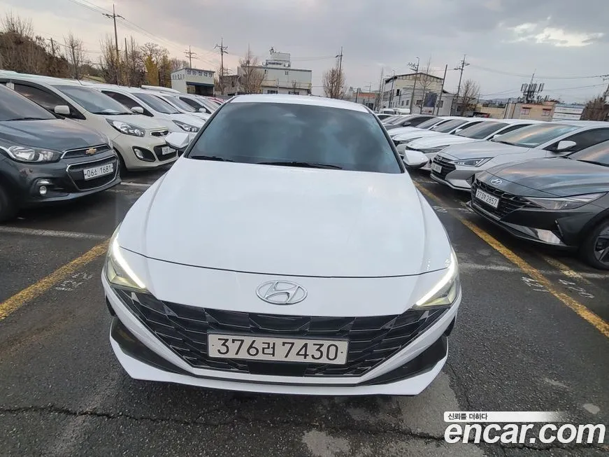 Hyundai AVANTE — фото 1