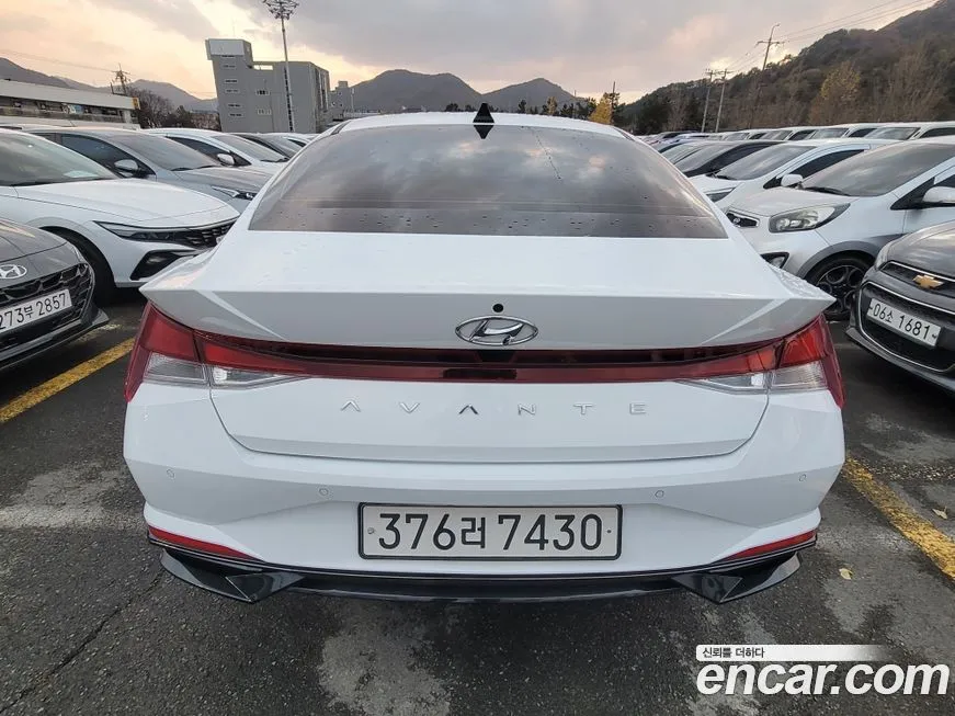 Hyundai AVANTE — фото 3