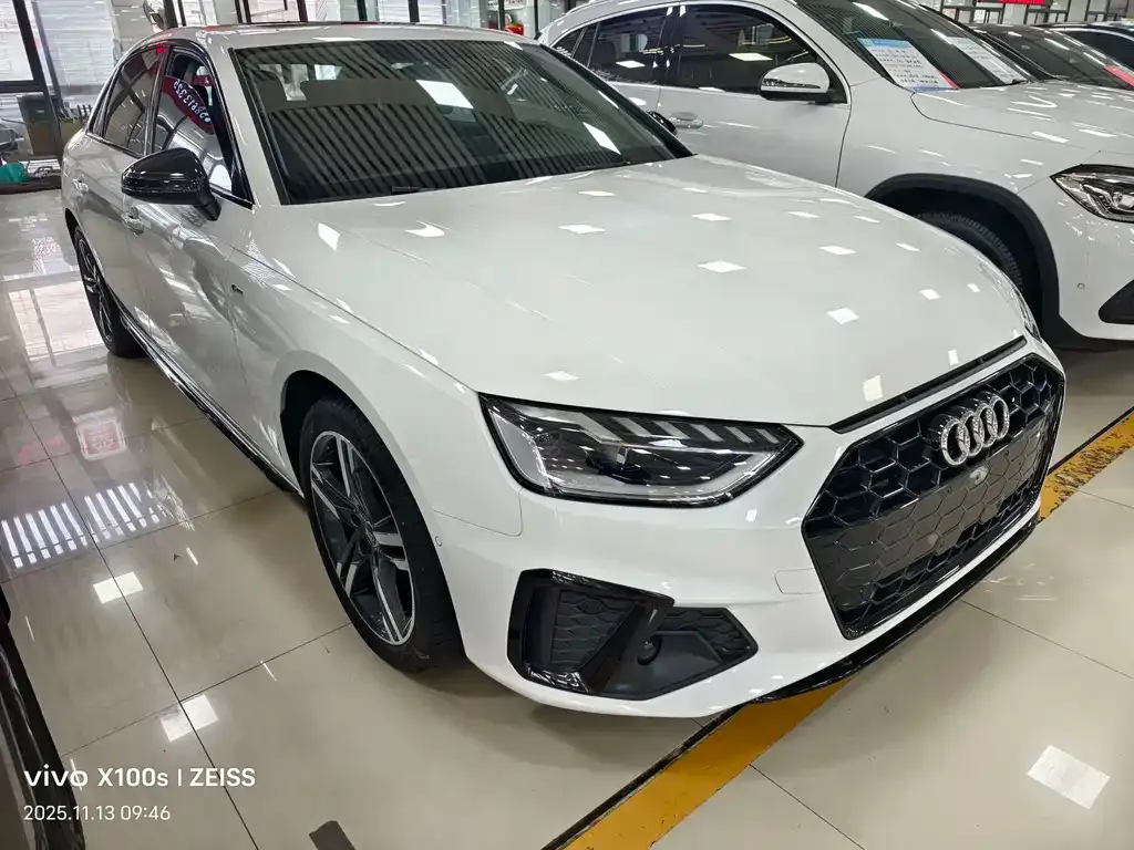 Audi A4L 2022 из CN, фото 3