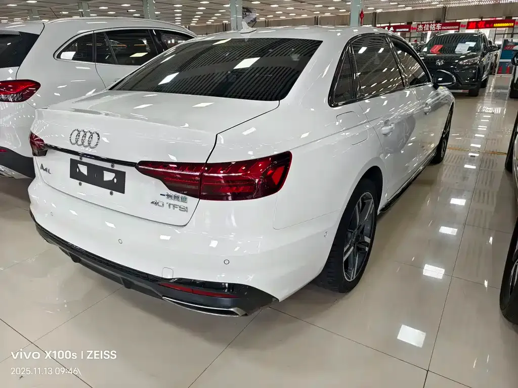Audi A4L 2022 из CN, фото 8