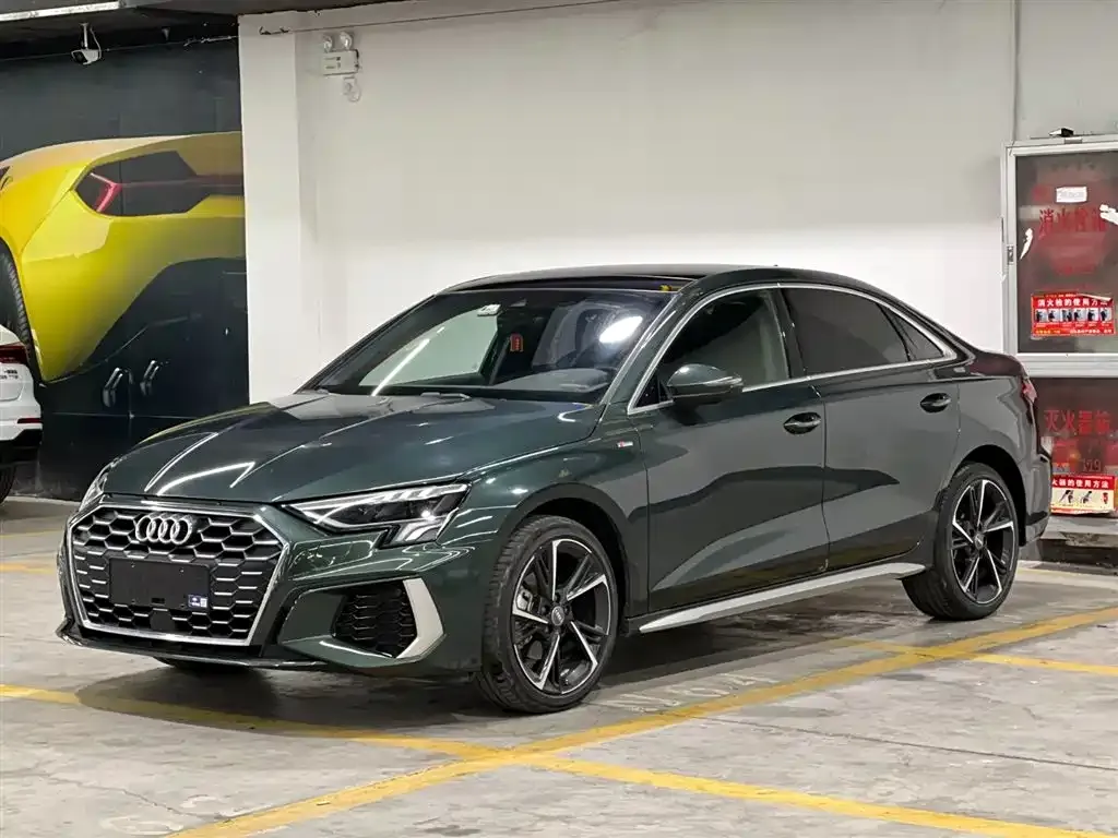 Audi A3 — фото 1