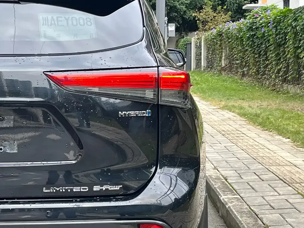 Toyota Crown Kluger 2023 из CN, фото 9