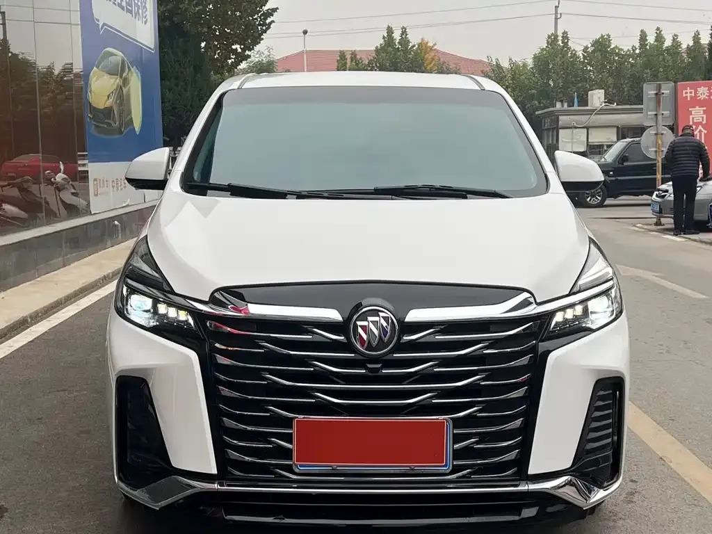 Buick GL8 2022 из CN, фото 2