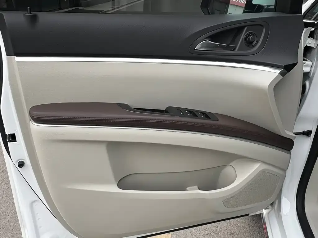 Buick GL8 2022 из CN, фото 8