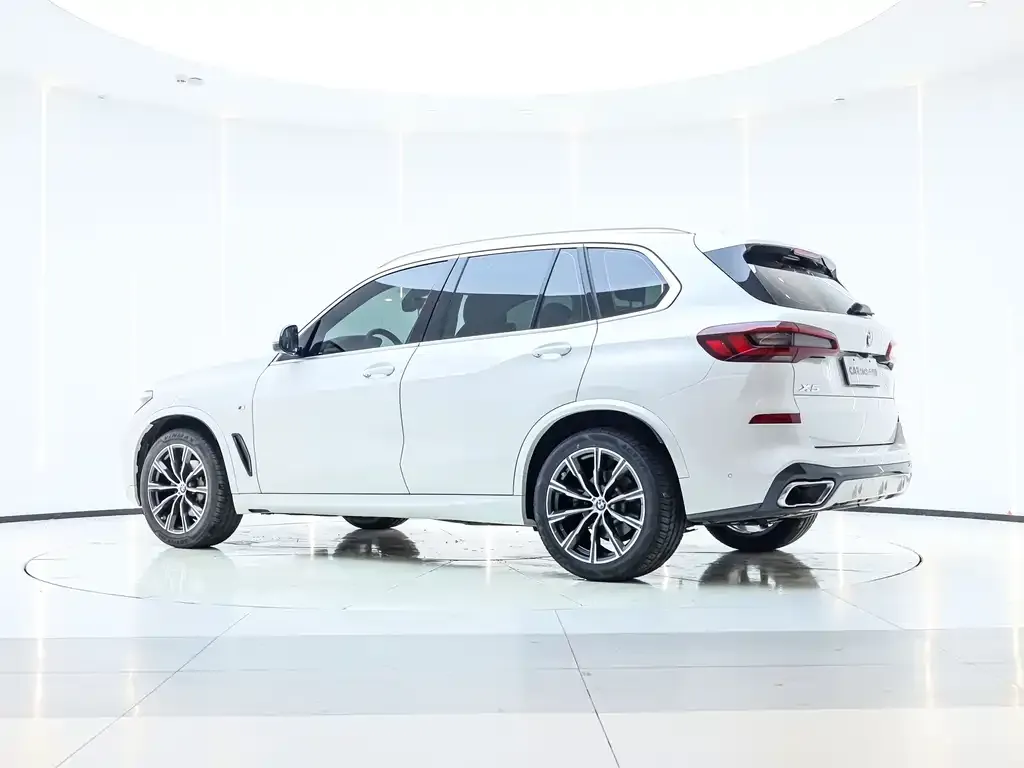 BMW X5 (Import) — фото 2