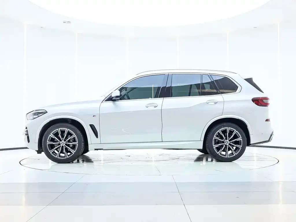 BMW X5 (Import) — фото 4