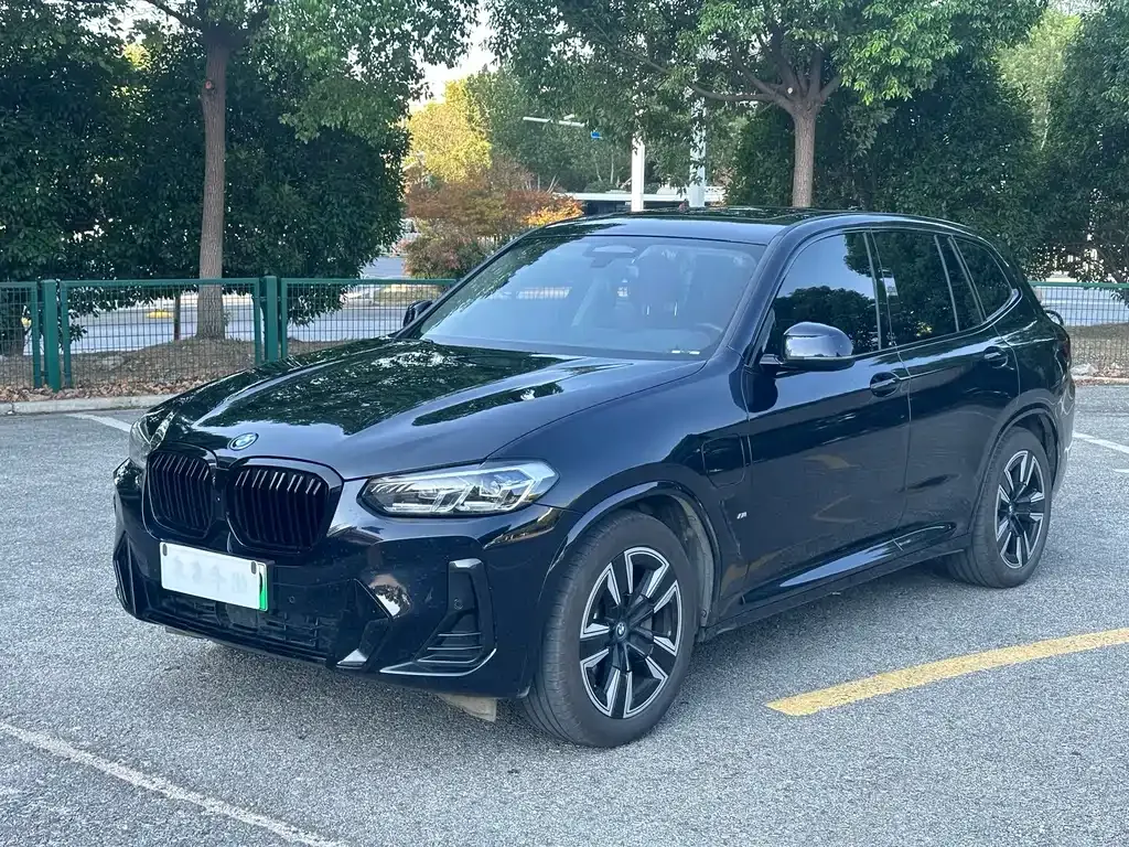 BMW iX3