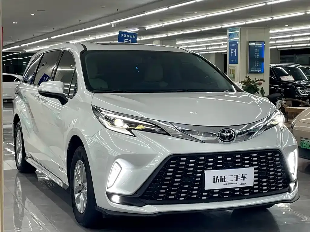 Toyota Granvia 2025 из CN, фото 3