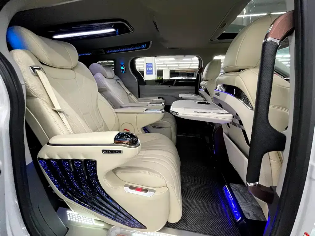 Toyota Granvia 2025 из CN, фото 8