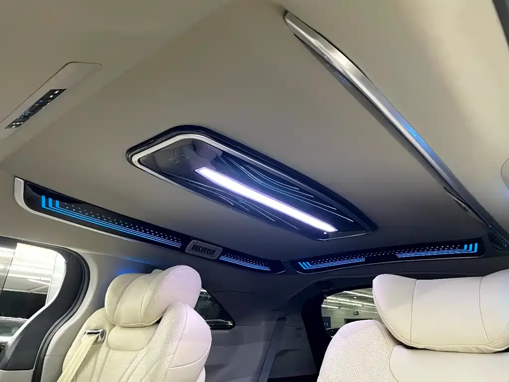 Toyota Granvia 2025 из CN, фото 9