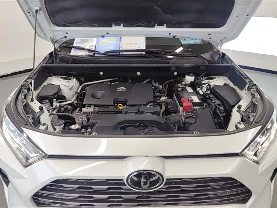 Toyota RAV4 2023 из CN, фото 10