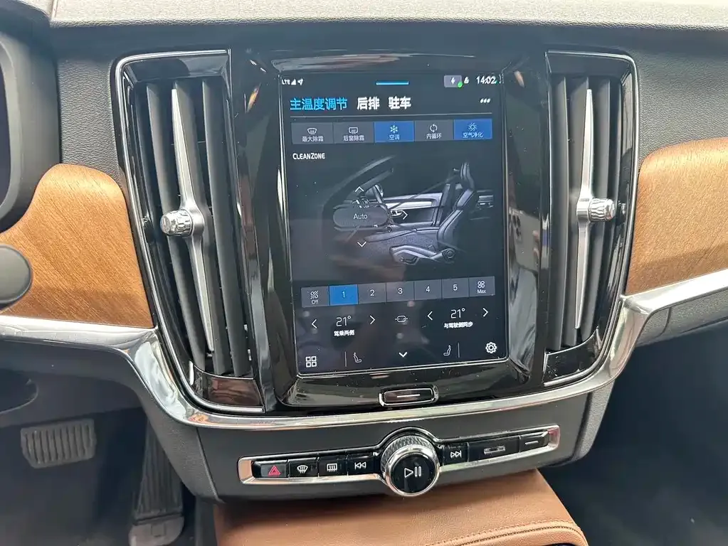 Volvo S90 PHEV 2024 из CN, фото 8