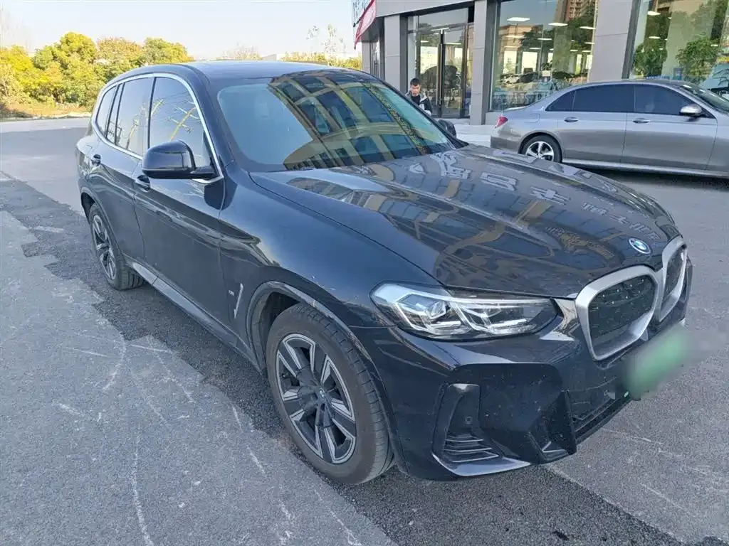 BMW iX3 2025 из CN, фото 4