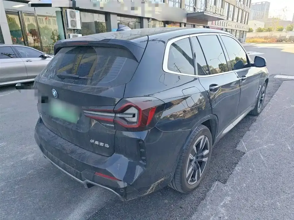 BMW iX3 2025 из CN, фото 7