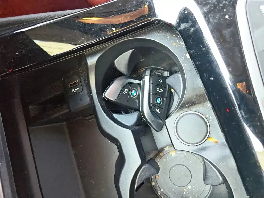 BMW iX3 2025 из CN, фото 9