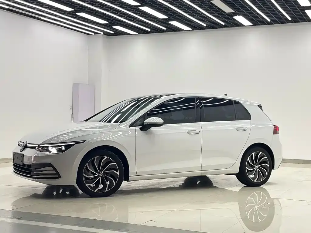 Volkswagen Golf 2022 из CN, фото 3