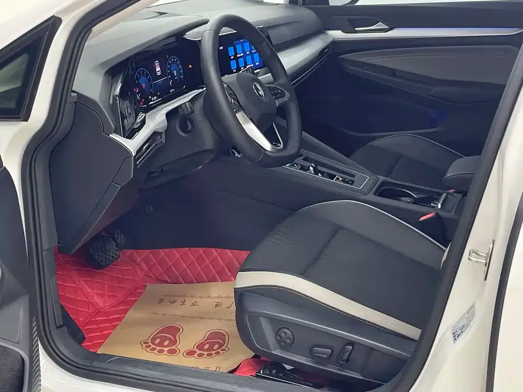 Volkswagen Golf 2022 из CN, фото 4