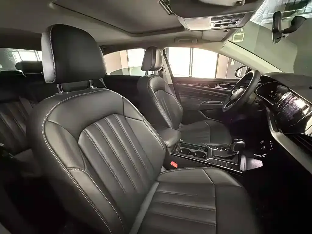 Volkswagen Passat — фото 10