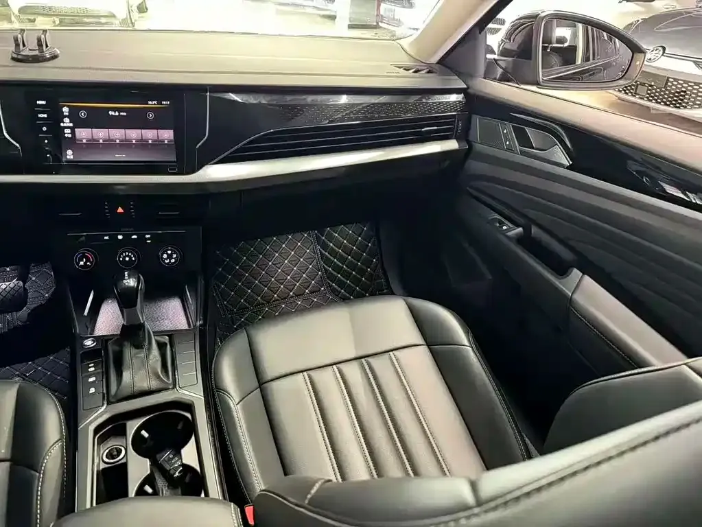 Volkswagen Passat — фото 7