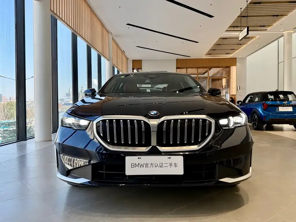 BMW 5 Series 2024 из CN, фото 4