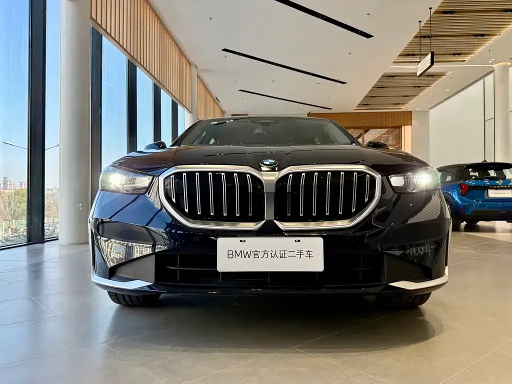 BMW 5 Series 2024 из CN, фото 5