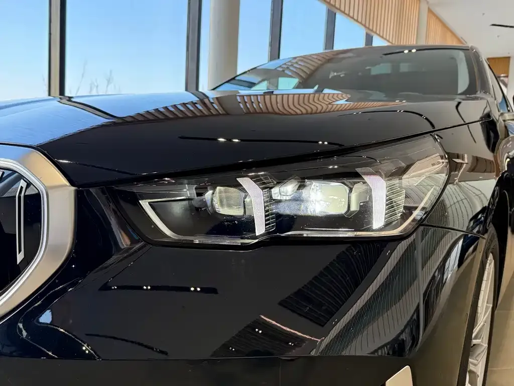 BMW 5 Series 2024 из CN, фото 6