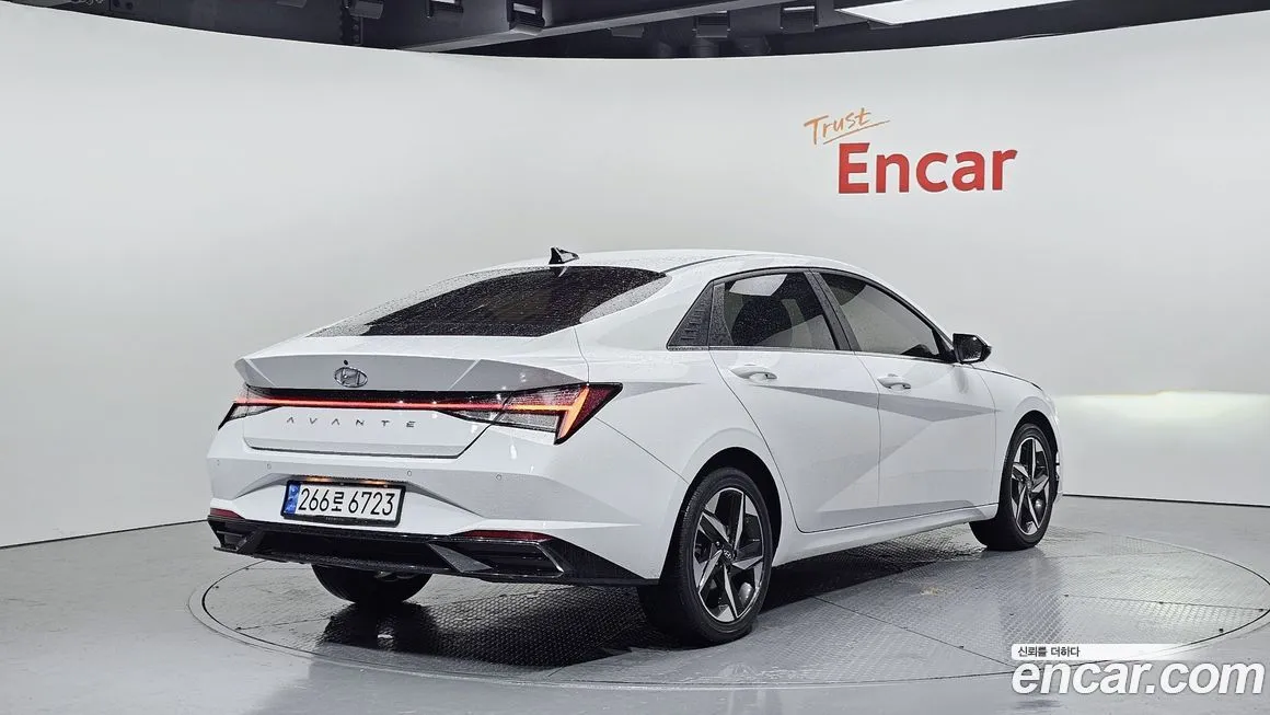 Hyundai AVANTE 2021 из KR, фото 2