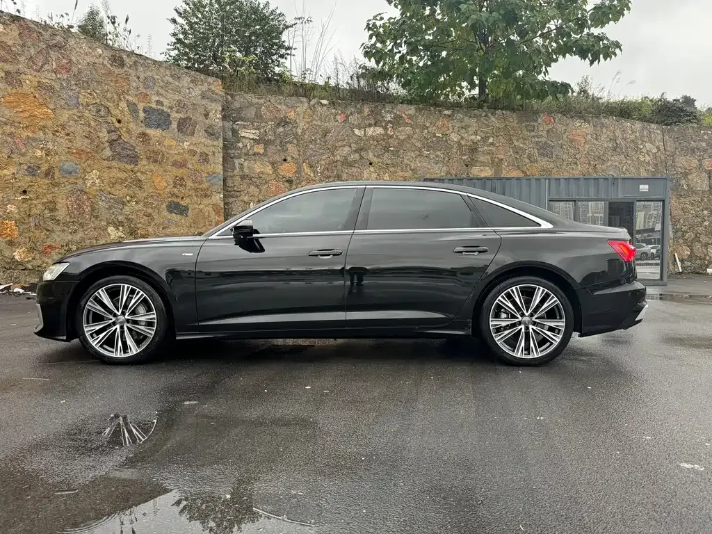 Audi A6L 2023 из CN, фото 10