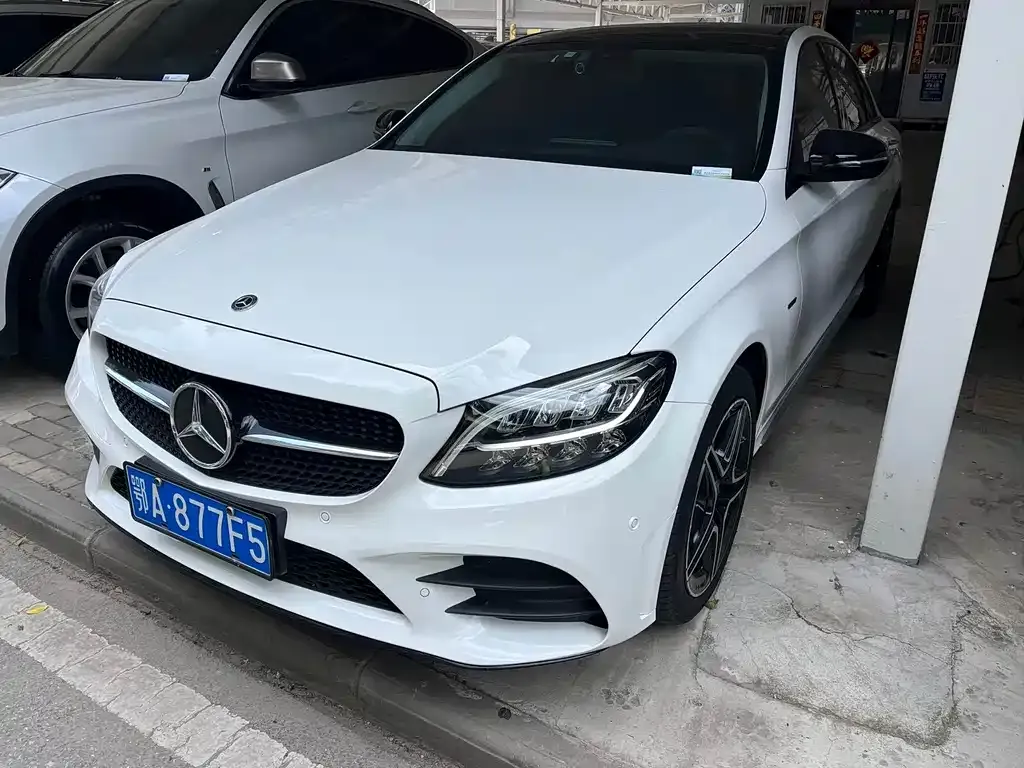 Mercedes-Benz C-Class — фото 1