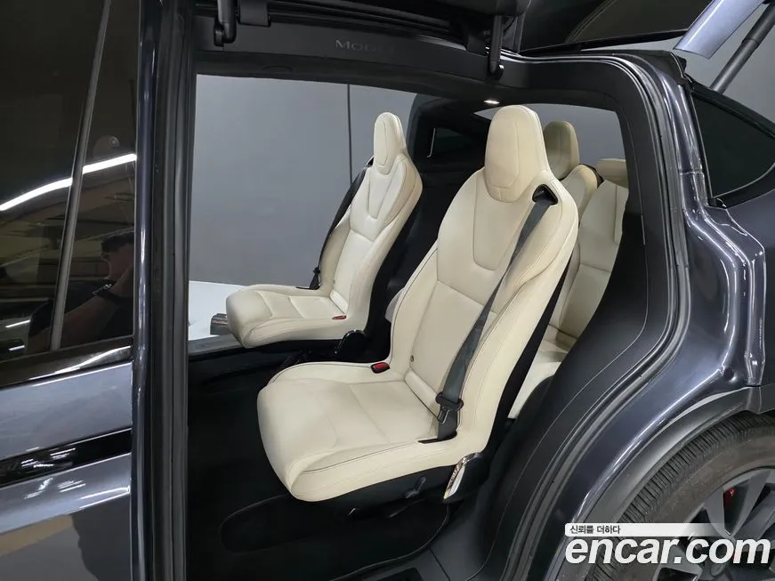 Tesla Model X 2023 из KR, фото 9