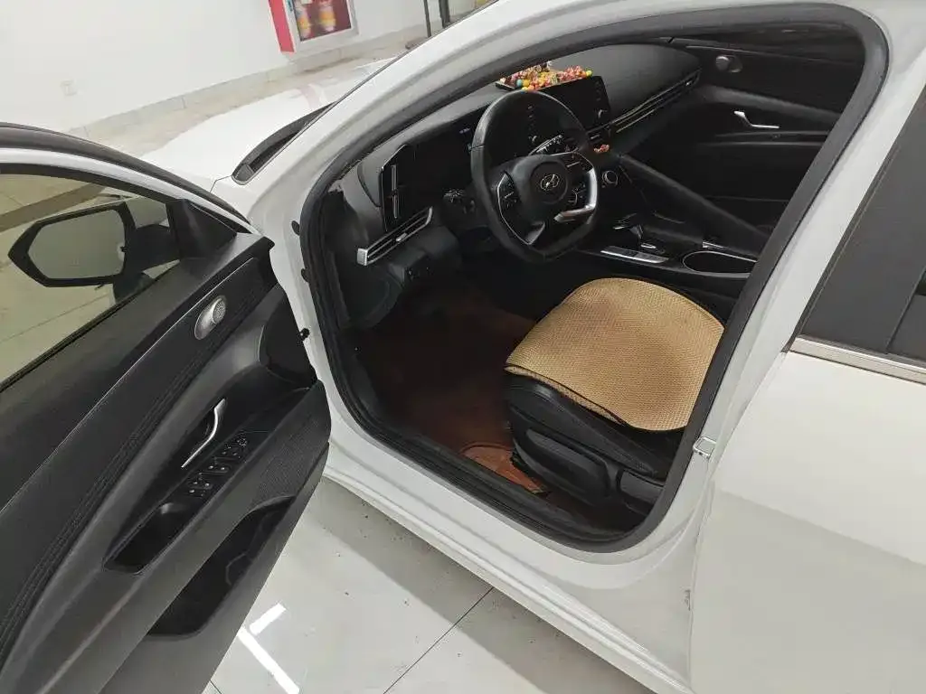 Hyundai Elantra 2022 из CN, фото 5