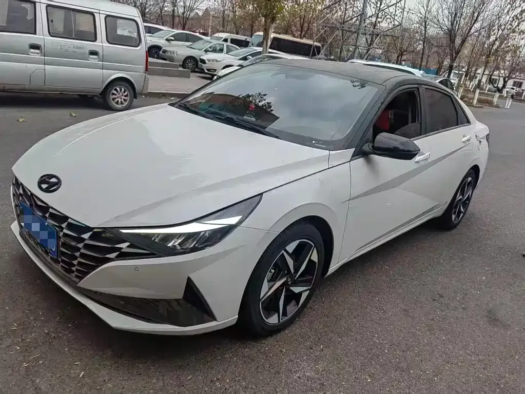 Hyundai Elantra 2022 из CN, фото 1