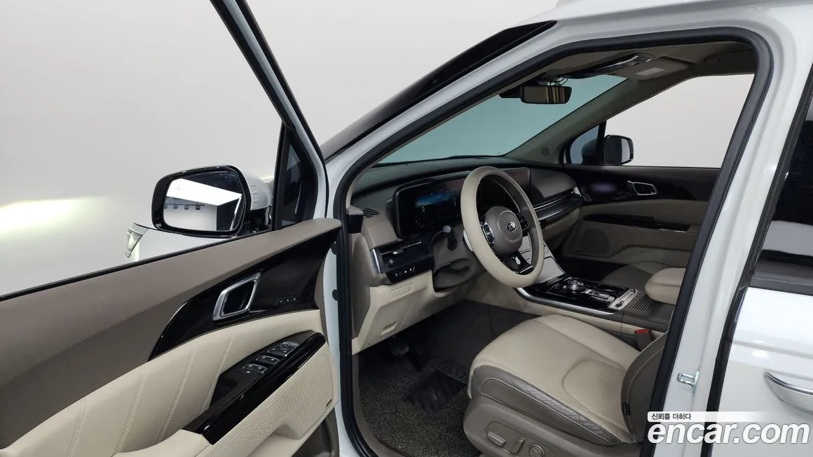 Kia Carnival — фото 10