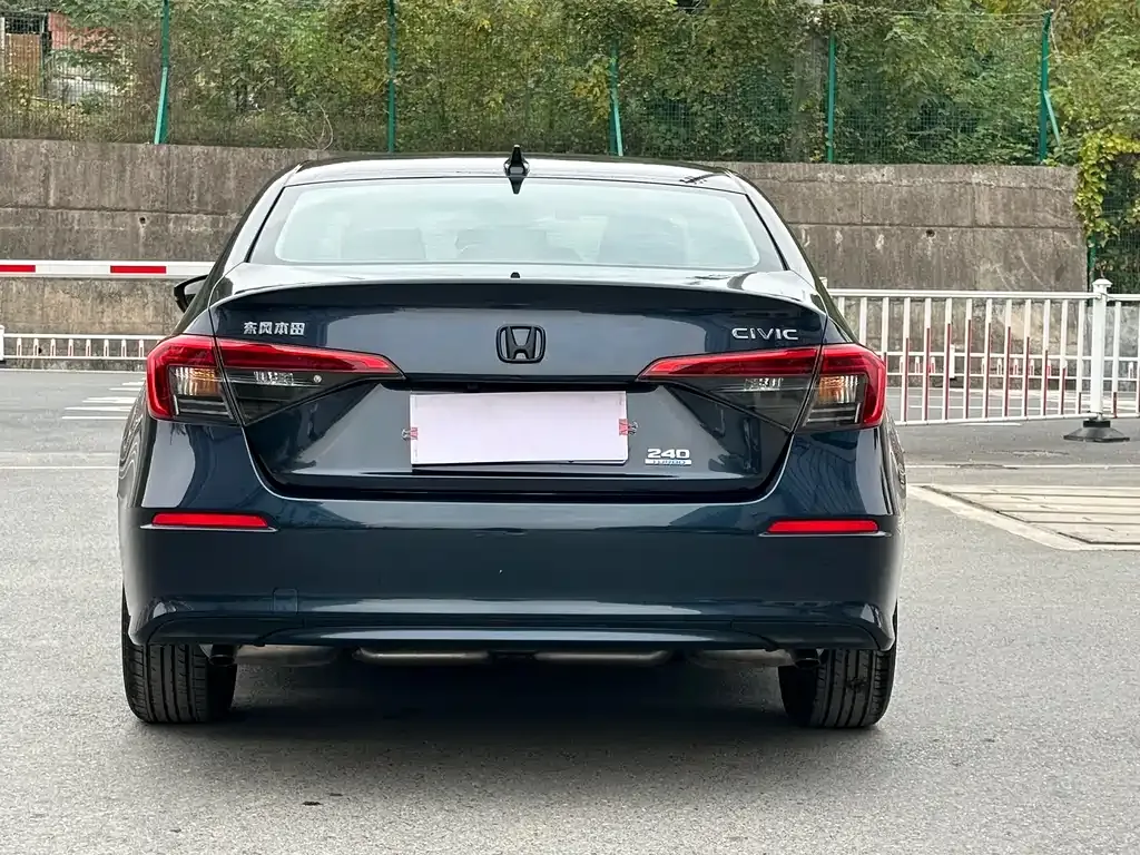 Honda Civic — фото 10